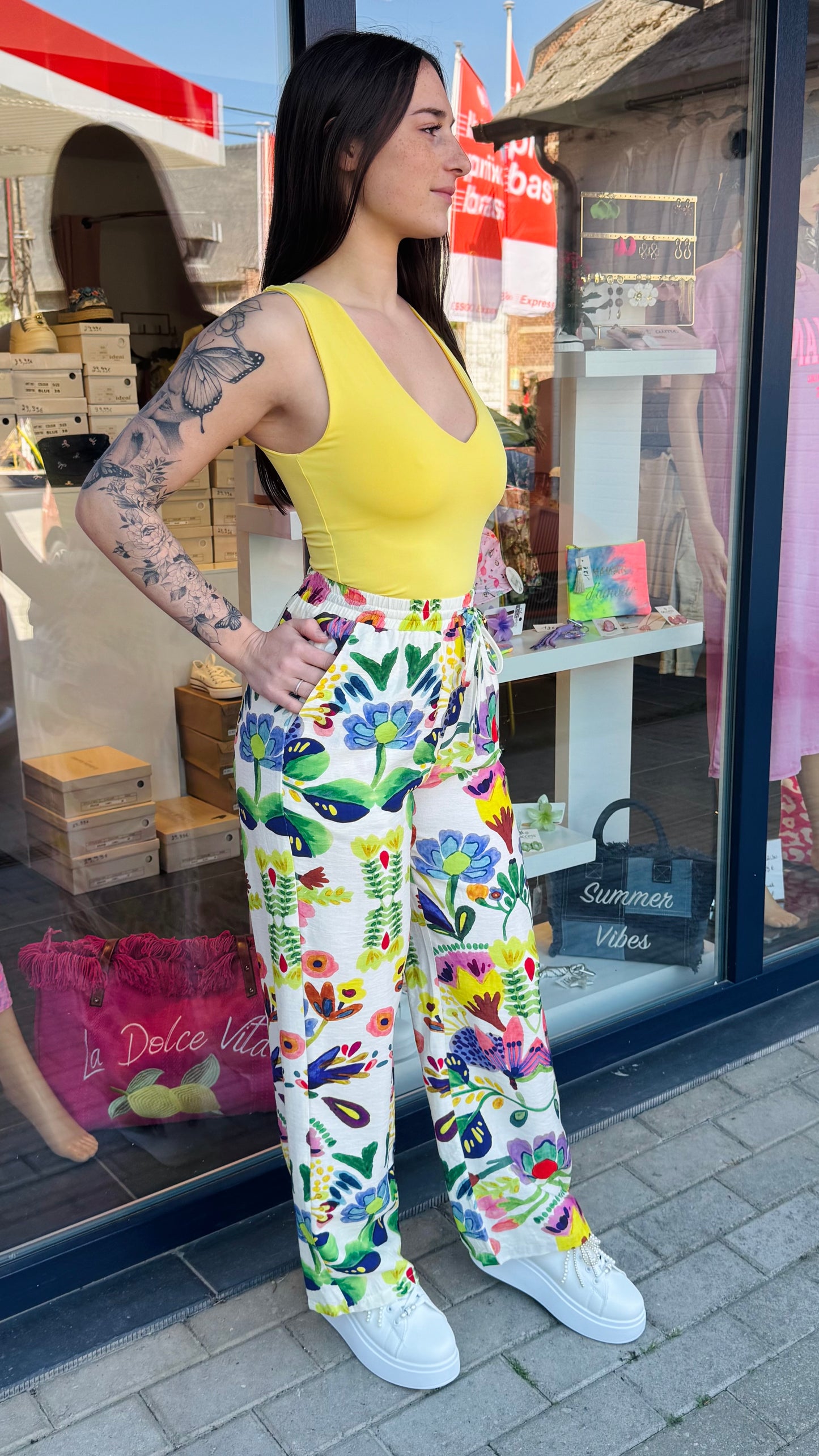 Top Elysa