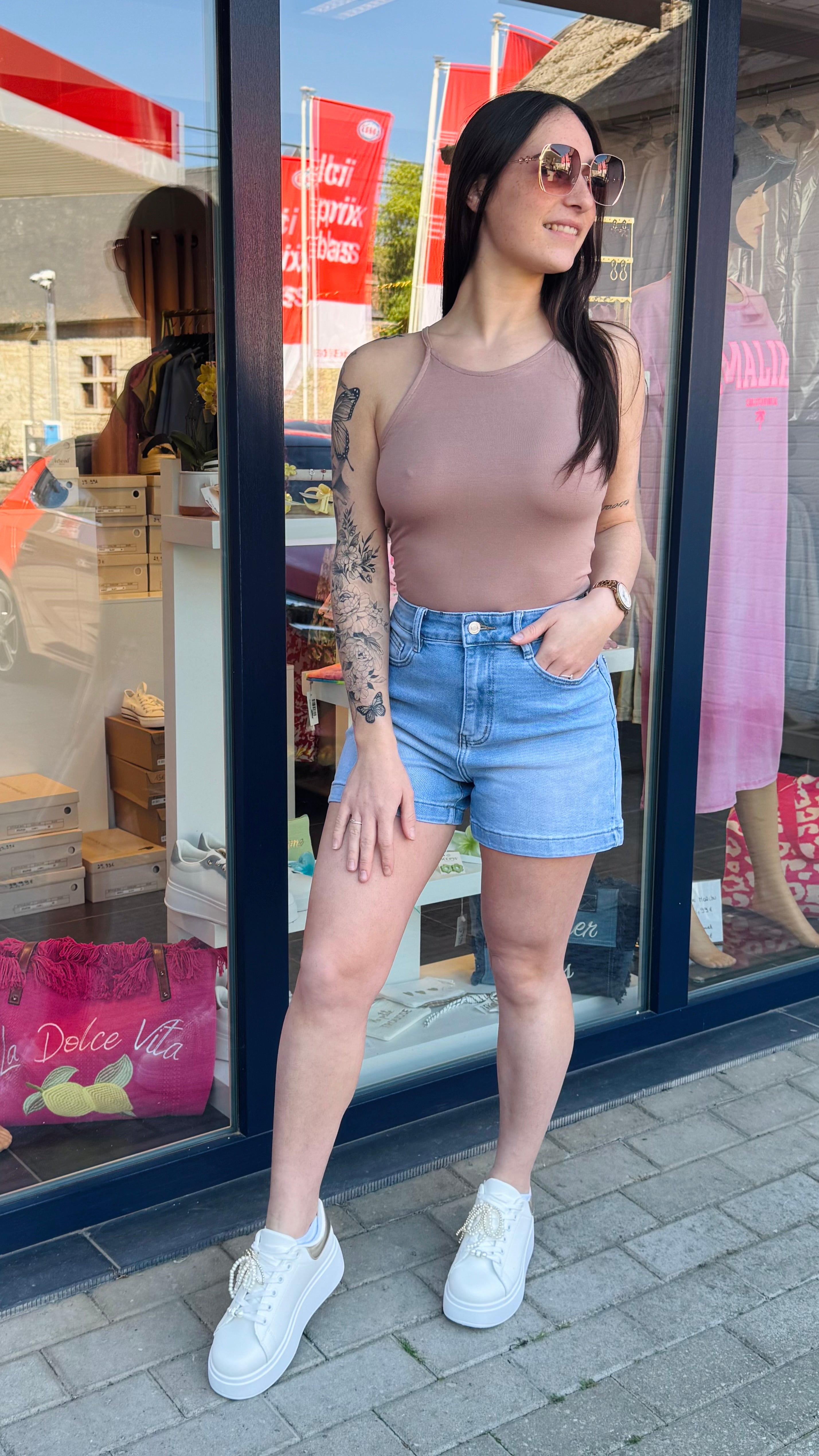 Short Louise