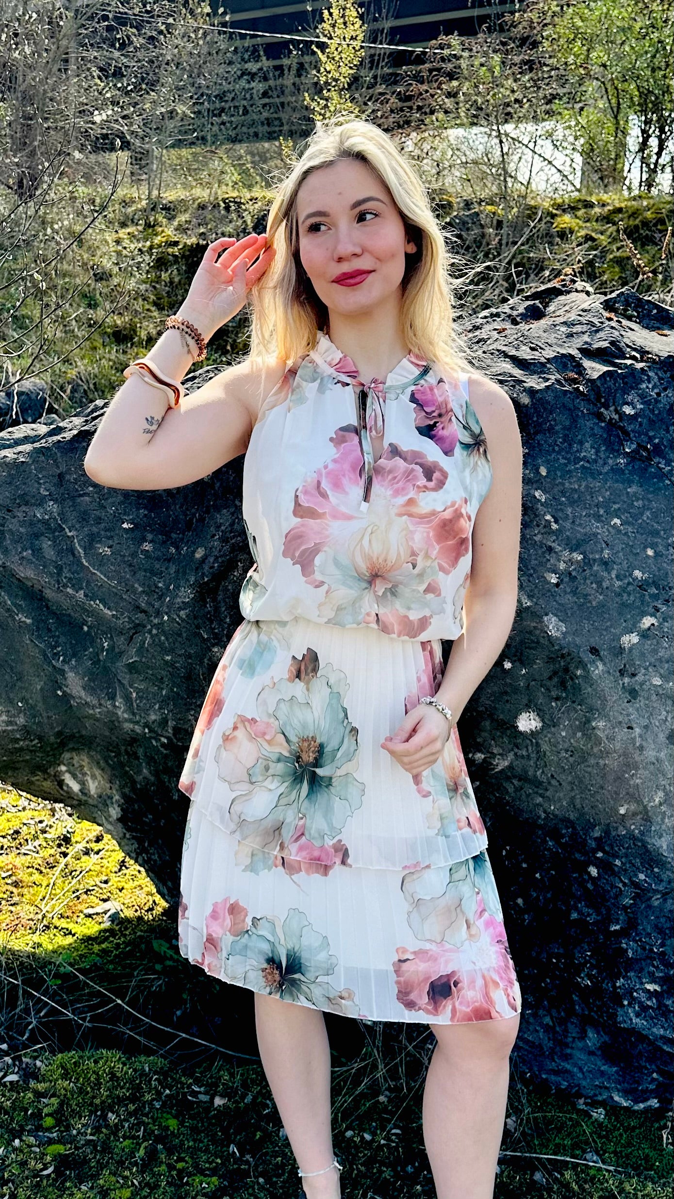 Robe femme fleurie fluide – taille unique – Boutique RENA Belgique