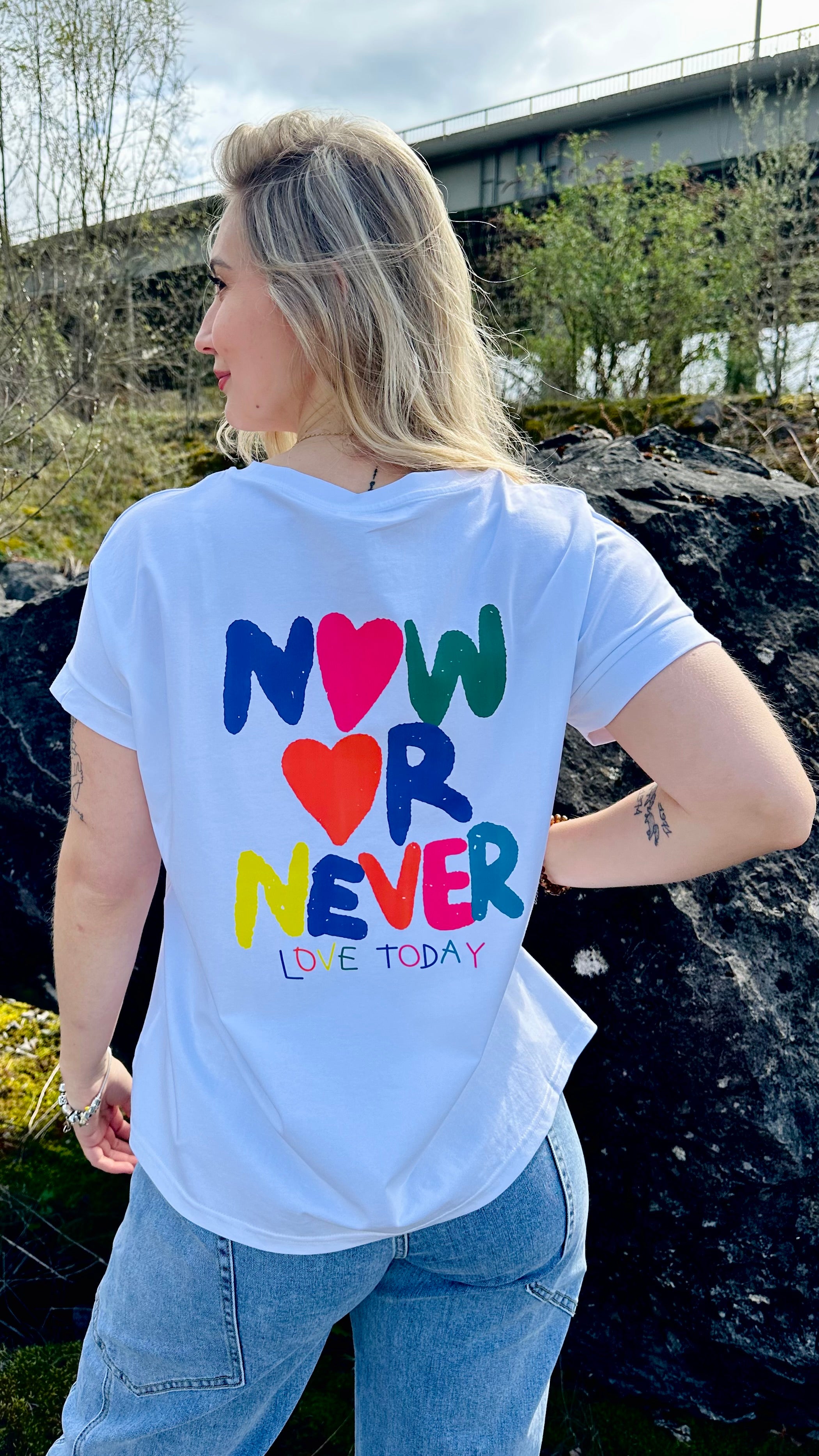 T-shirts femme oversize imprimés – plusieurs modèles – Boutique RENA Belgique