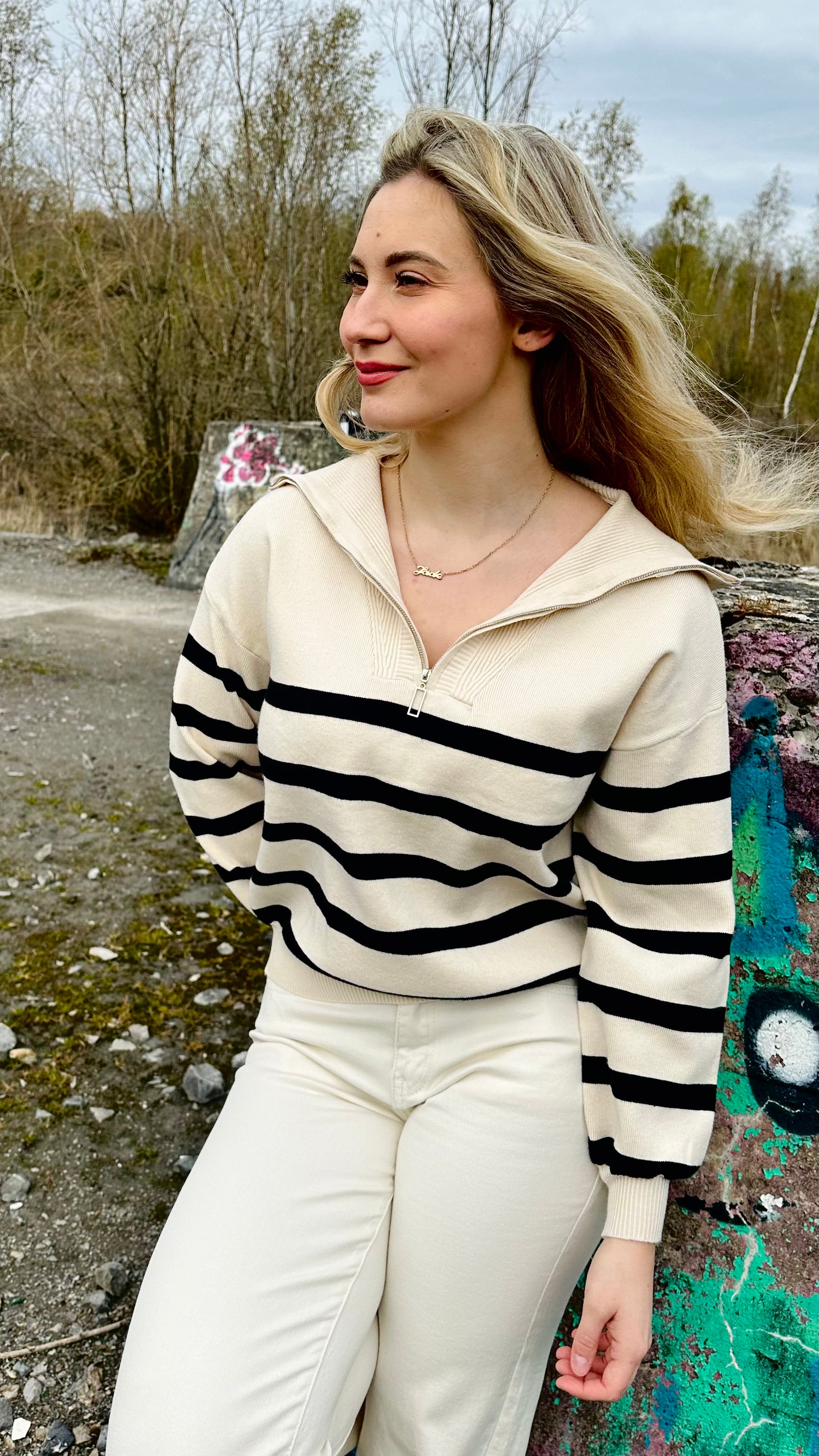 Pull femme rayé col zippé – style marinière – Boutique RENA Belgique