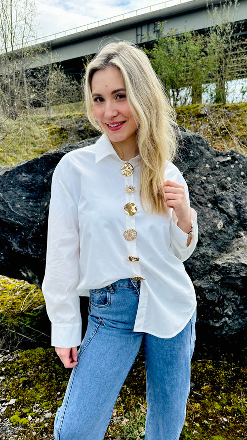 Chemise femme blanche oversize boutons bijoux – Boutique RENA Belgique