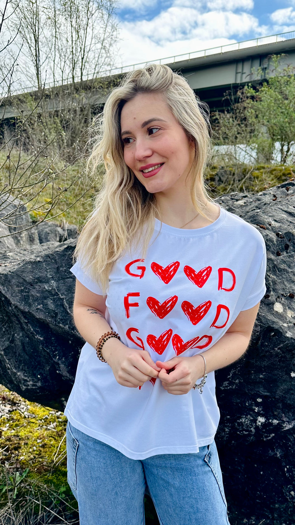 T-shirts femme oversize motifs cœurs – plusieurs modèles – Boutique RENA Belgique