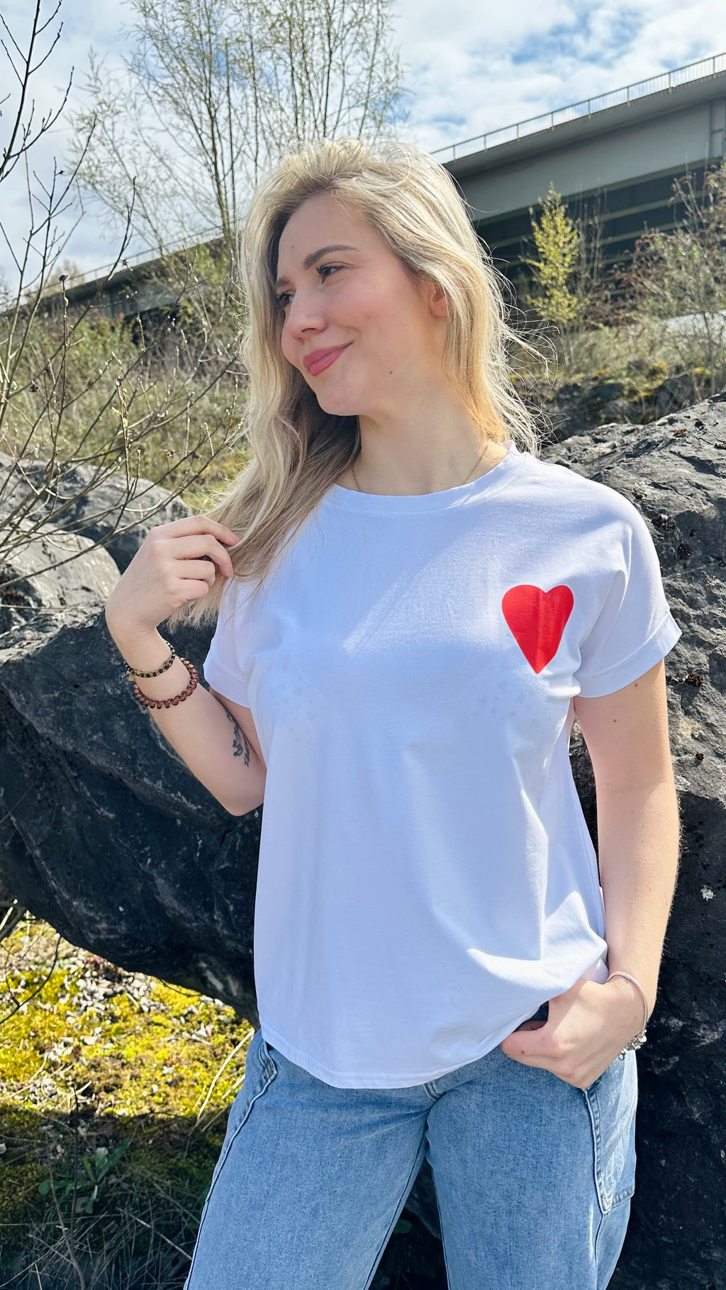 T-shirts femme oversize motifs cœurs – plusieurs modèles – Boutique RENA Belgique