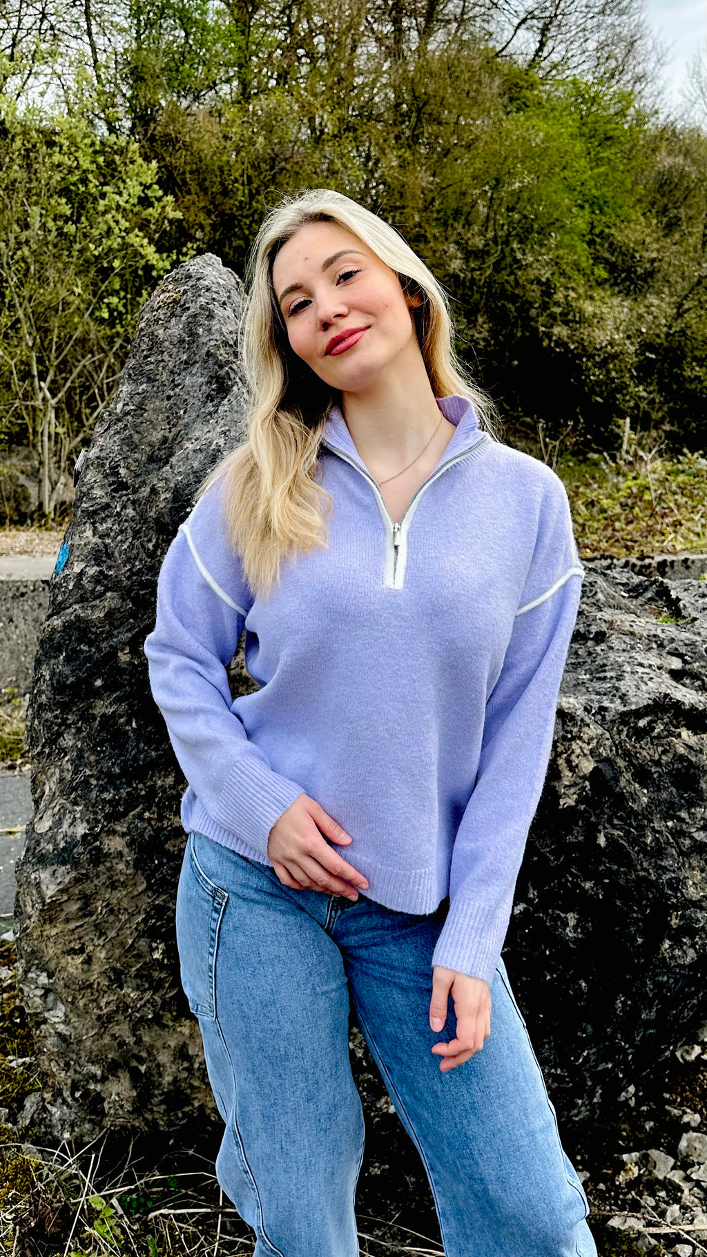 Pull femme lilas col zippé coupe confortable – Boutique RENA Belgique