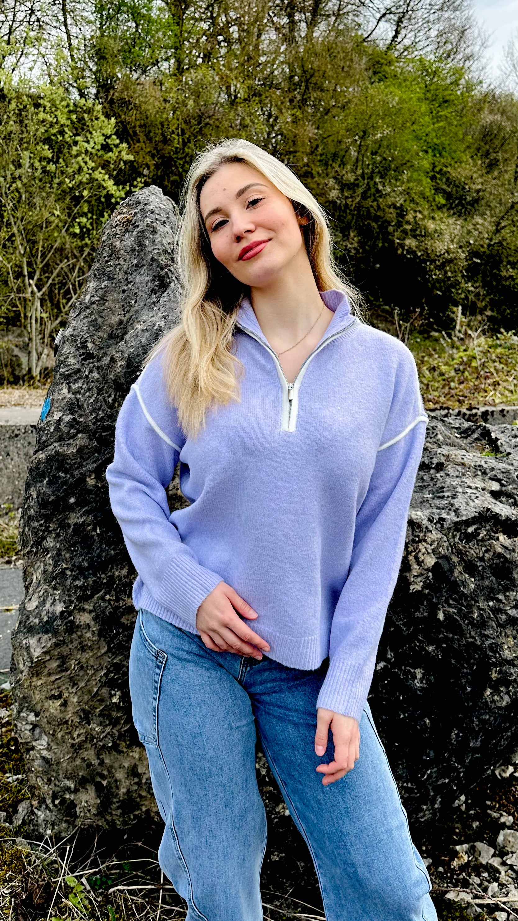 Pull femme lilas col zippé coupe confortable – Boutique RENA Belgique