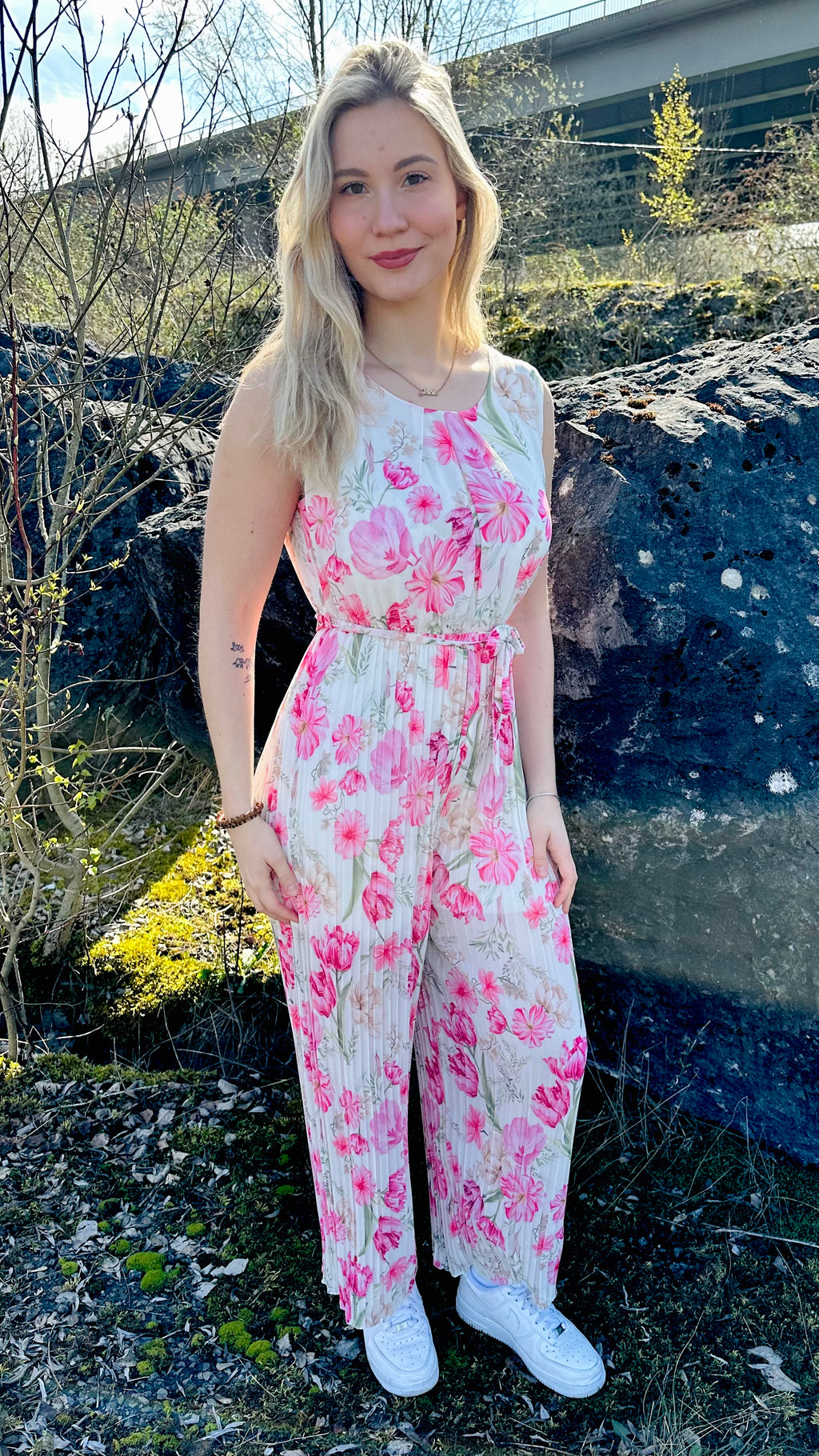 Combinaison femme fluide fleurie – taille unique – Boutique RENA Belgique