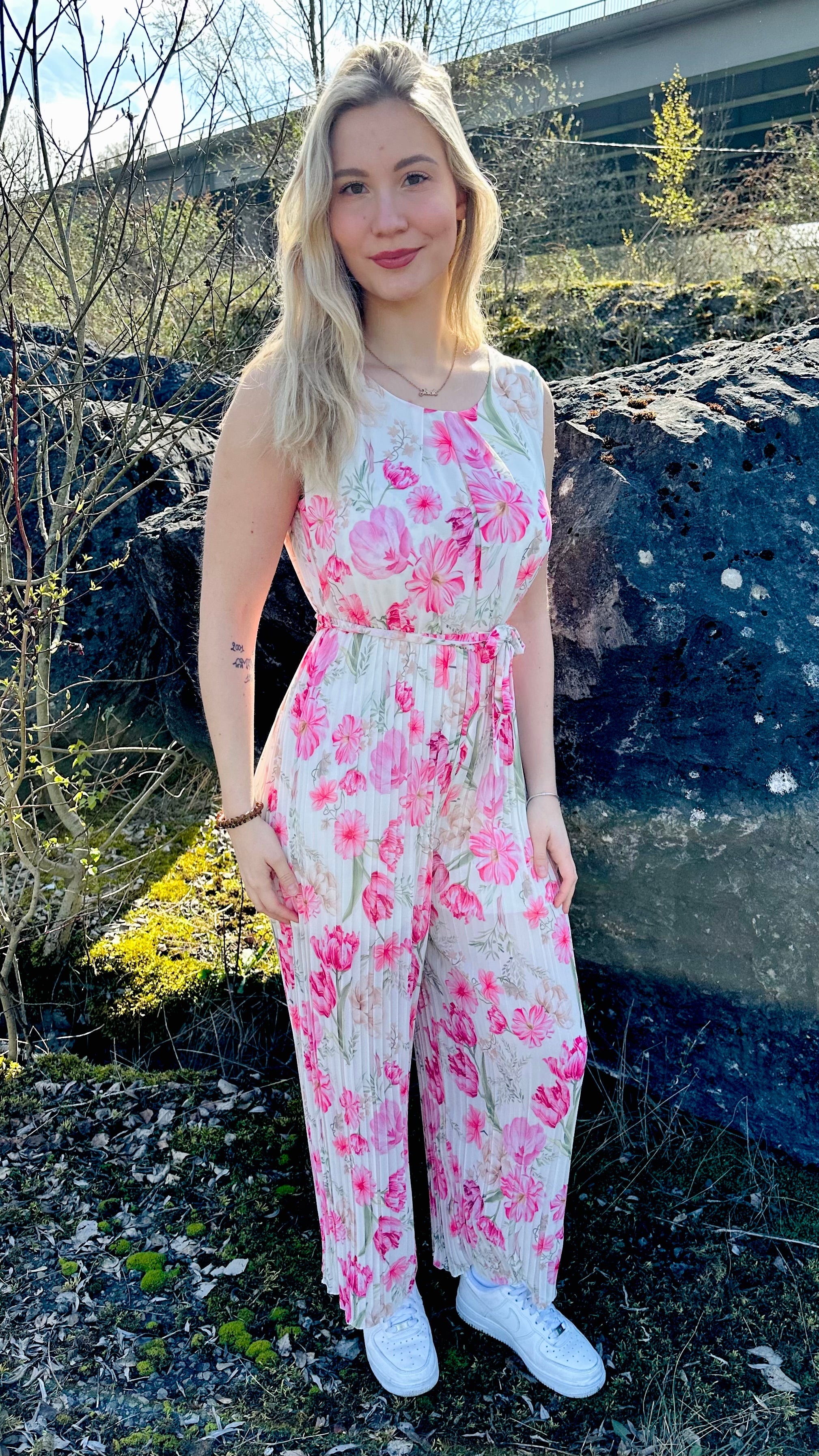 Combinaison femme fluide fleurie – taille unique – Boutique RENA Belgique