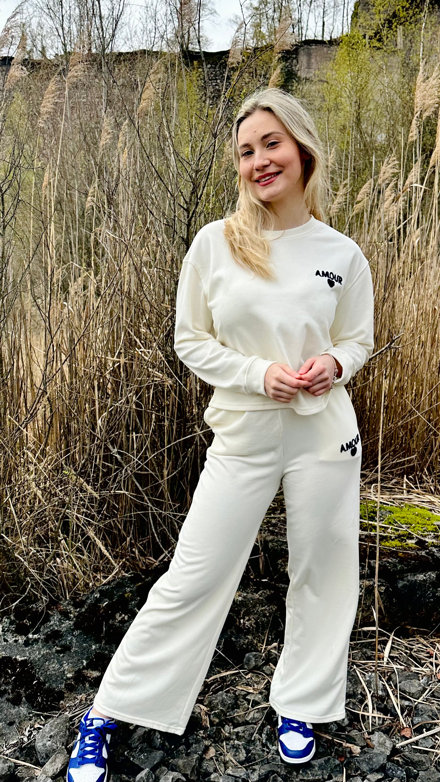 Pantalon femme fluide “Amour” coupe large – Boutique RENA Belgique