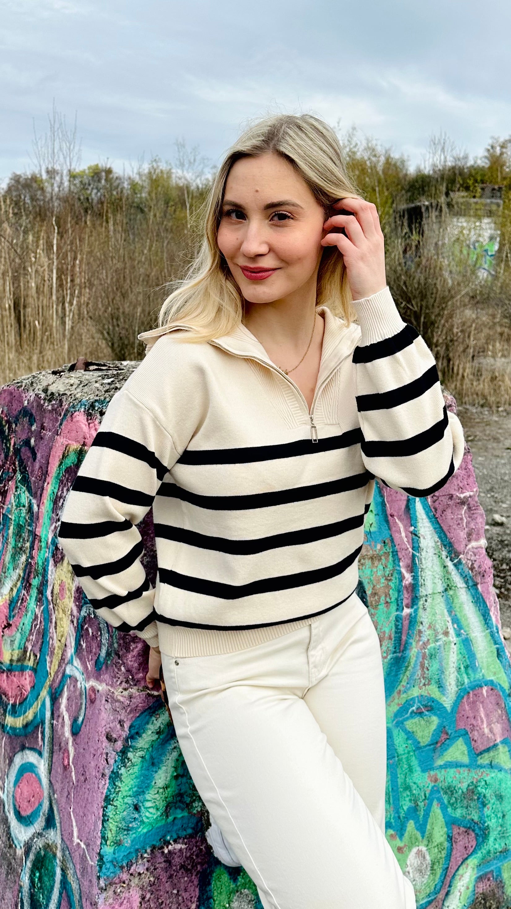 Pull femme rayé col zippé – style marinière – Boutique RENA Belgique