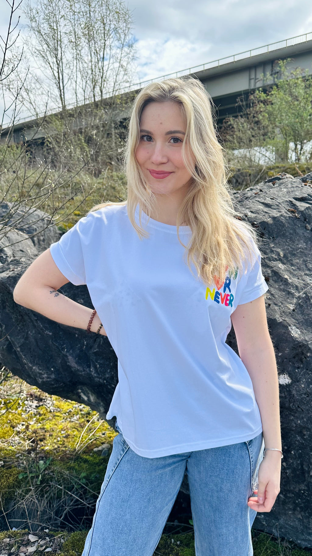 T-shirts femme oversize imprimés – plusieurs modèles – Boutique RENA Belgique